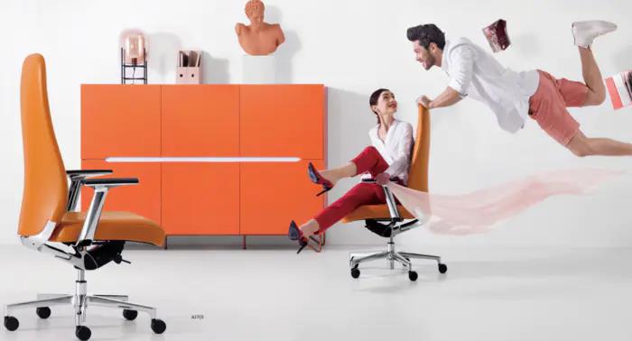 品质体验与个性办公 GAVEE伟德国际1496备用办公椅成职场升级利器